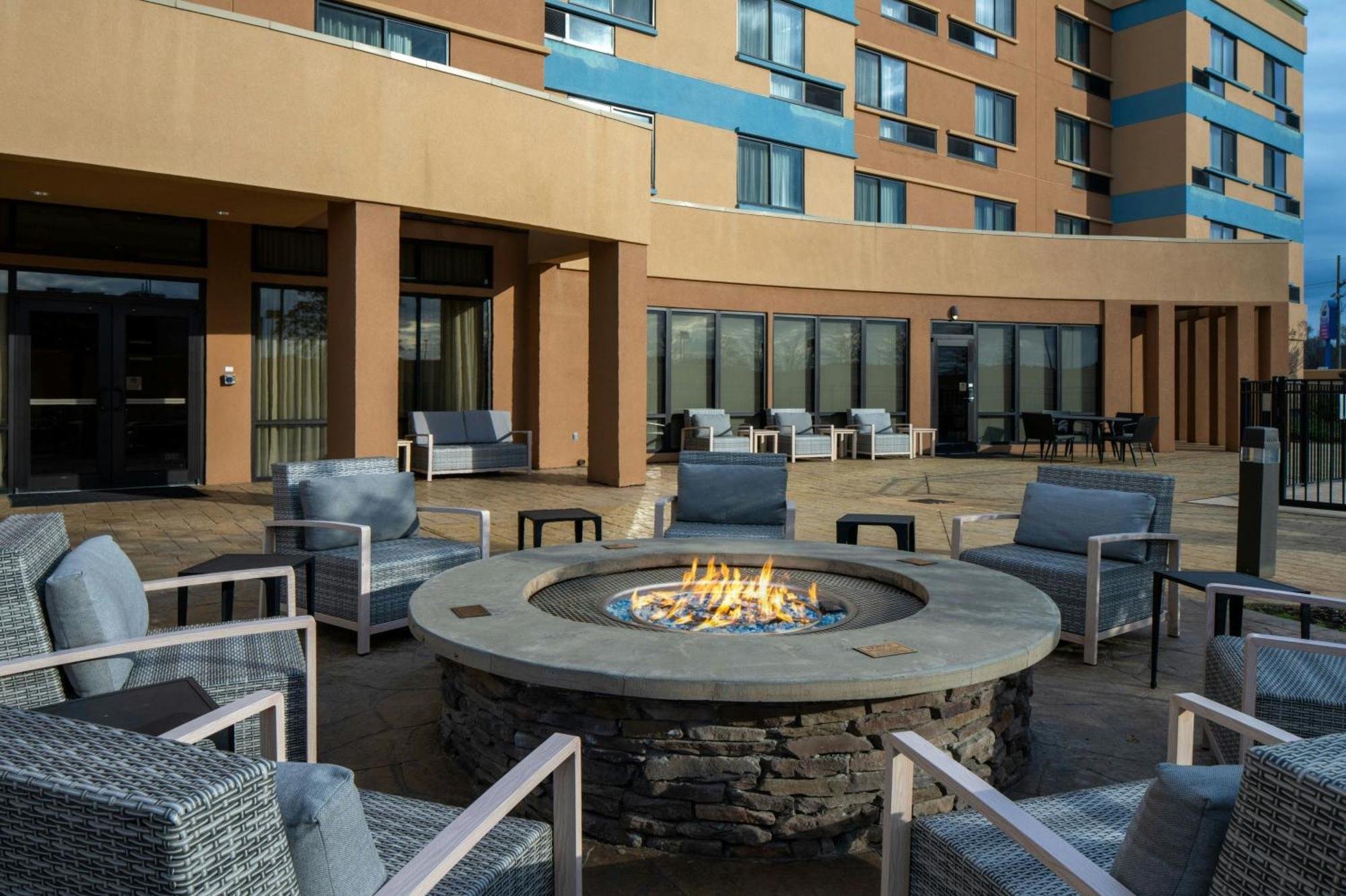 Courtyard By Marriott Jackson Airport/Pearl Ξενοδοχείο Εξωτερικό φωτογραφία